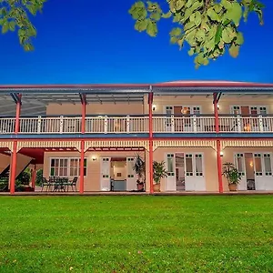 Williams Yungaburra